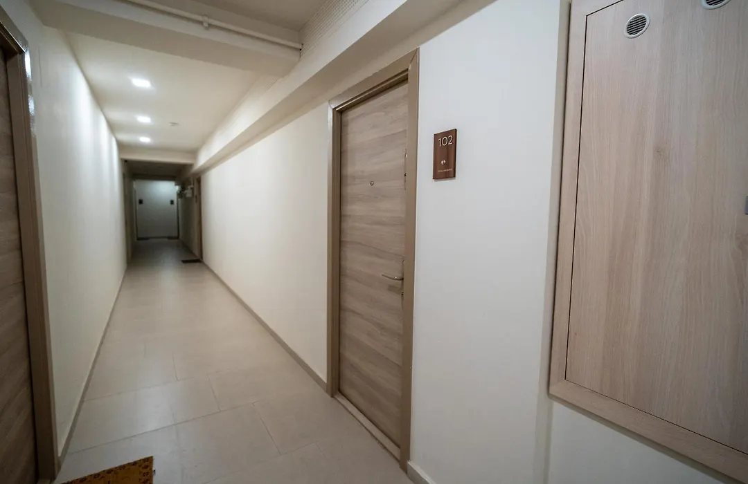 Barrique 19 - Breakfast Delivered & Minibar - Mall Area-1